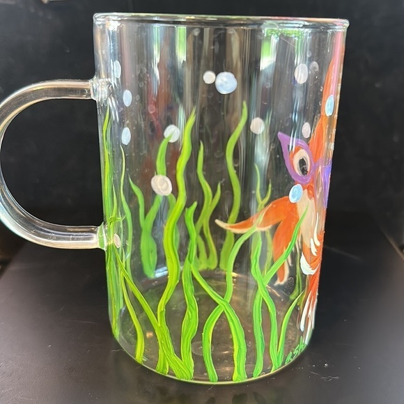 Hand Painted Goldfish with Glasses Clear Glass Coffee Tea Mug - Picture 4 of 4